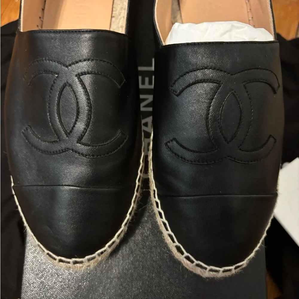 Authentic Lambskin CC Espadrilles 41 Black - Picture 2 of 13